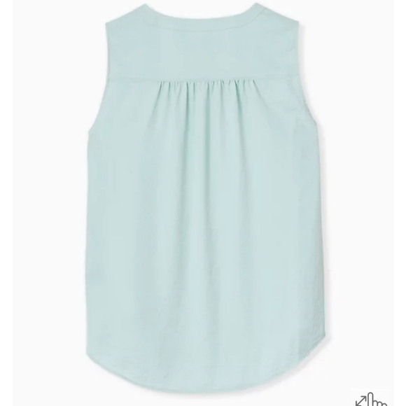 Torrid Textured Satin Pullover Tank - Picture 2 of 13